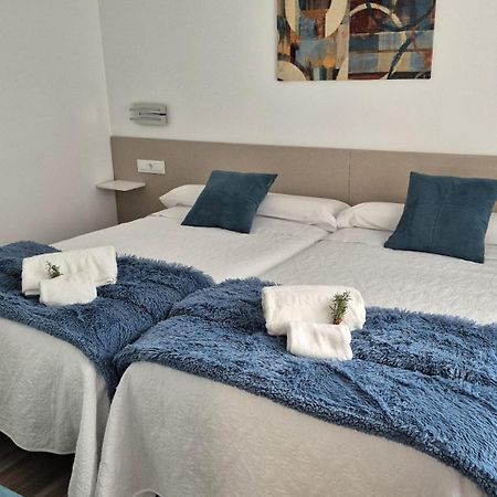 Tres Torres Apartamento Turistico Almoharin Exterior foto