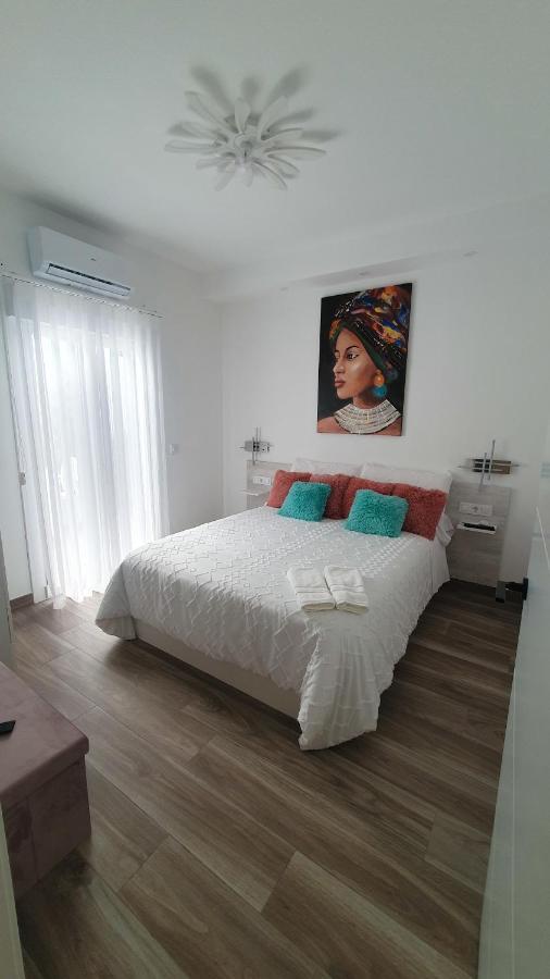 Tres Torres Apartamento Turistico Almoharin Exterior foto